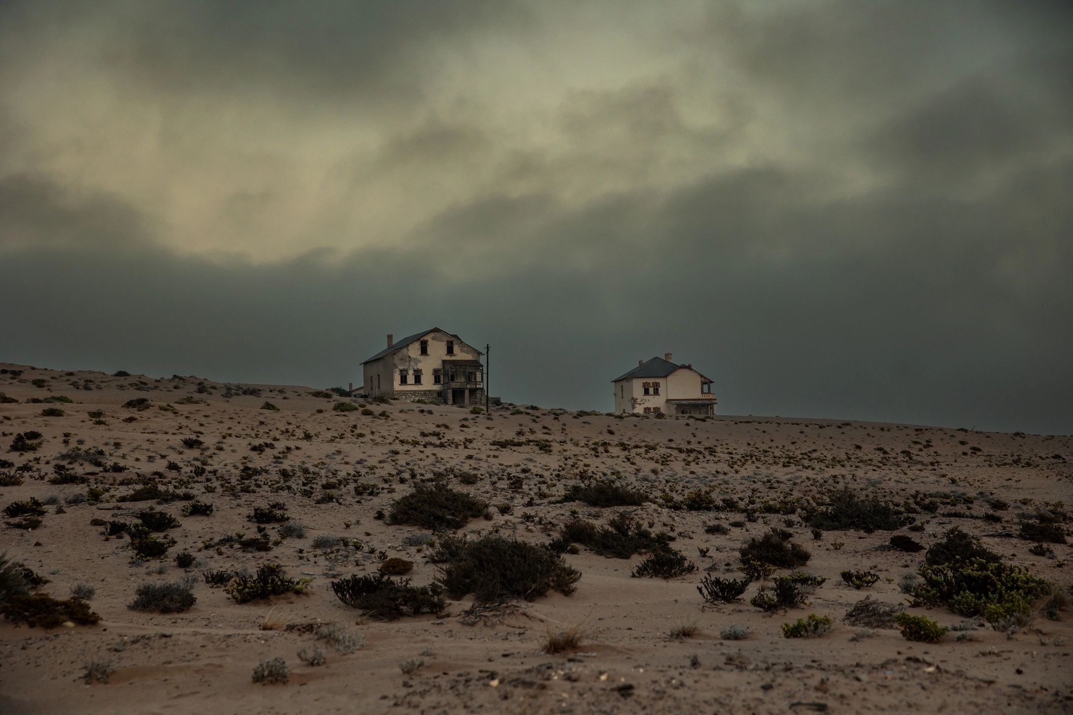 Abandoned buildings in Kolmanskop ghost town, Namibia